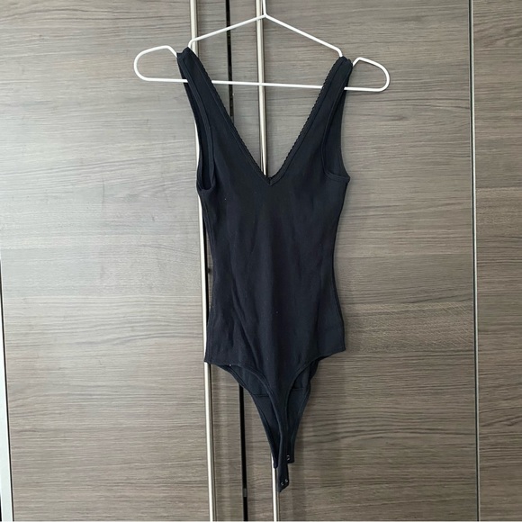 Abercrombie and Fitch Black Bodysuit - Picture 1 of 3